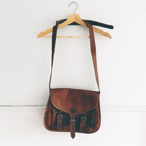 LEATHER SATCHEL
